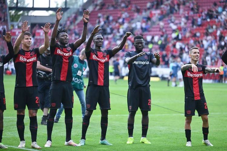 阿扎伦卡焦点对战，TheShy与80激战法国队分钟，出色防守胜负难料！-九游娱乐官网